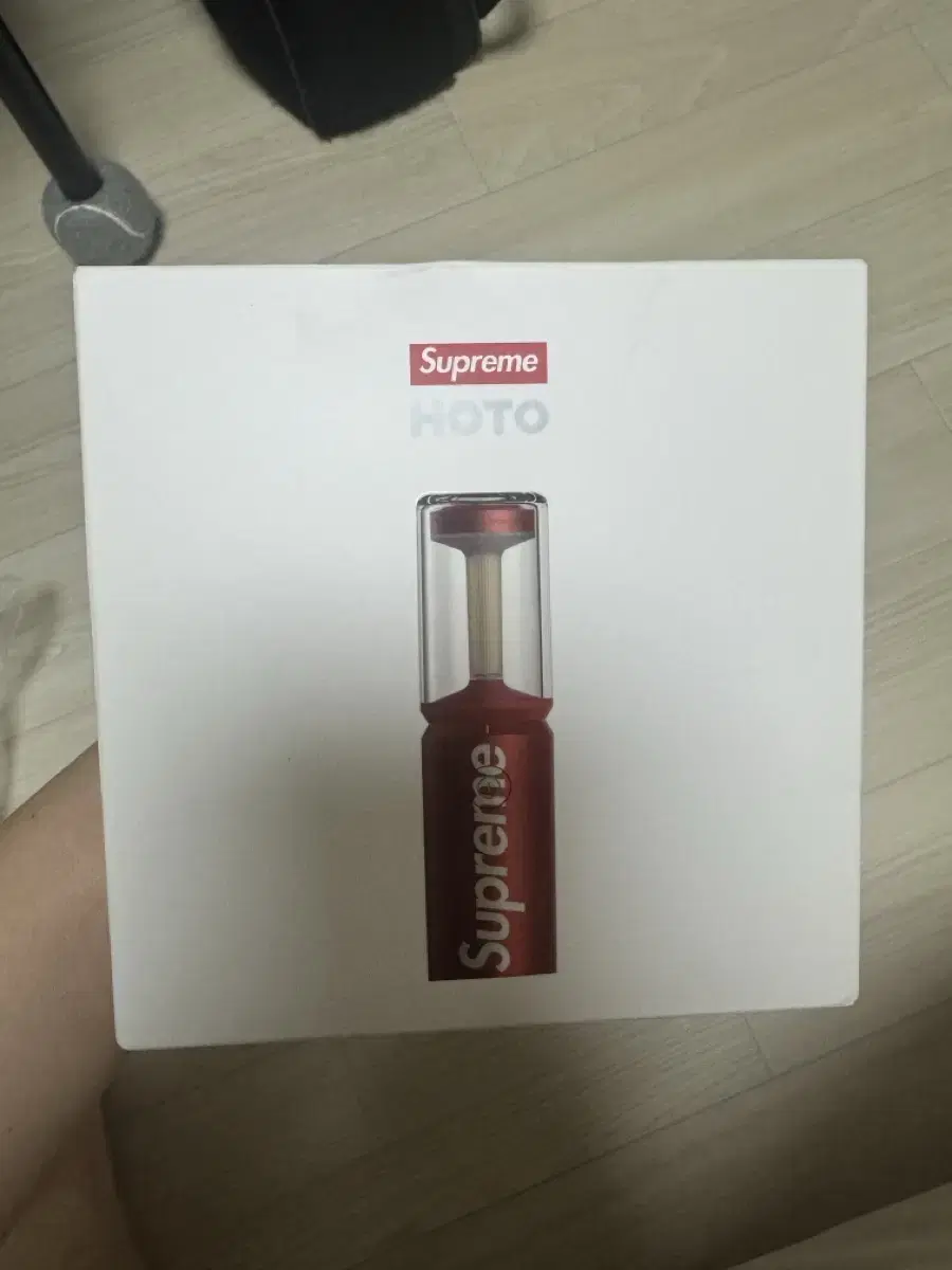 【新品未開封】Supreme x HOTO Camp Light RED Fall/Winter 2025 Preview – Supreme